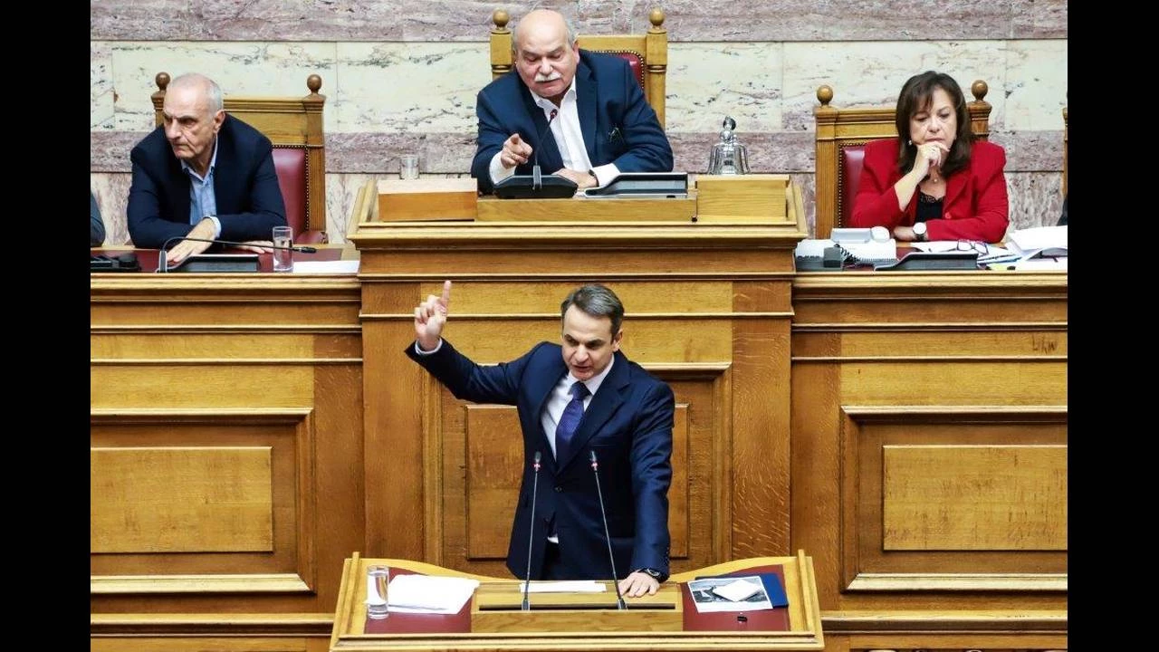 Βούτσης και Μητσοτάκης παραλίγο να «γκρεμίσουν» τη Βουλή – Έντονα ξεσπάσματα